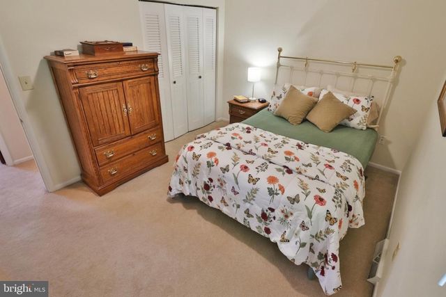 34 S OAK ST, Lititz, PA 17543