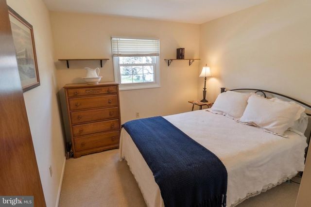 34 S OAK ST, Lititz, PA 17543