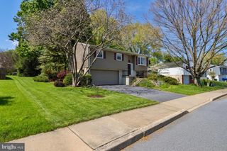 34 S OAK ST, Lititz, PA 17543