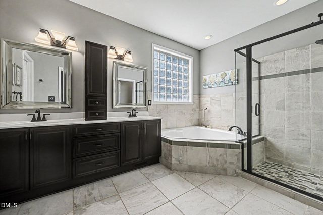 1200 Alderwood Court, Apex, NC 27502