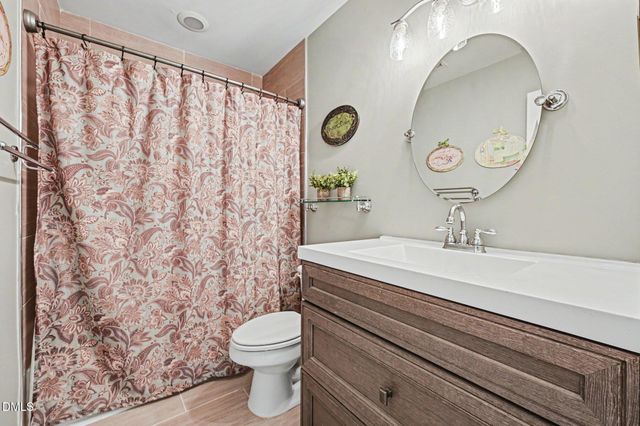 1200 Alderwood Court, Apex, NC 27502