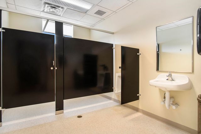 1631 W Sherman Boulevard, Norton Shores City, MI 49441