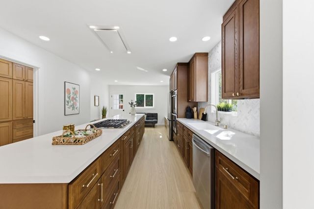 3035 Flores Street, San Mateo, CA 94403
