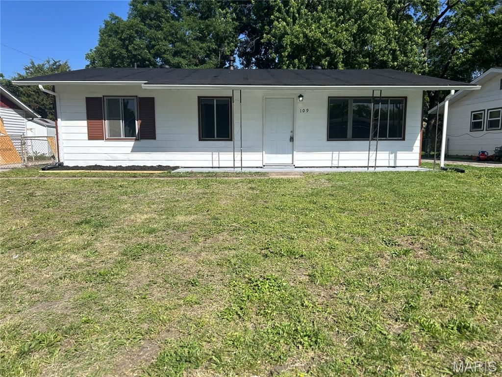 109 Saint Barbara Lane, Cahokia, IL 62206