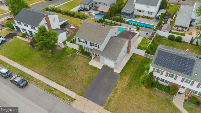 401 JEFFERSON AVE, Beverly, NJ 08010
