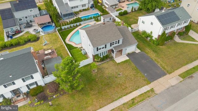 401 JEFFERSON AVE, Beverly, NJ 08010