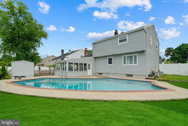 401 JEFFERSON AVE, Beverly, NJ 08010