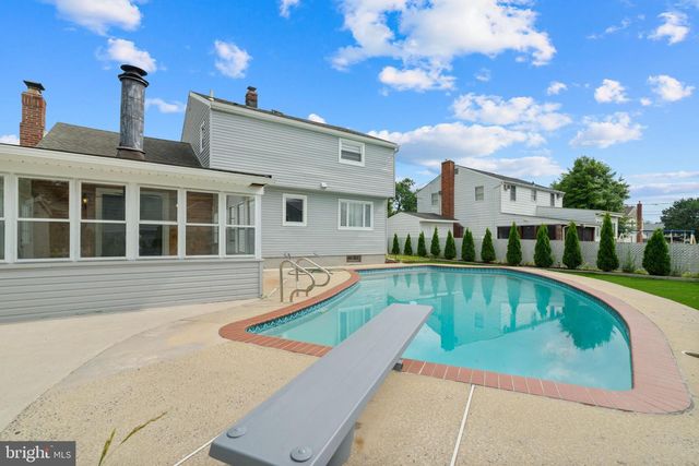 401 JEFFERSON AVE, Beverly, NJ 08010