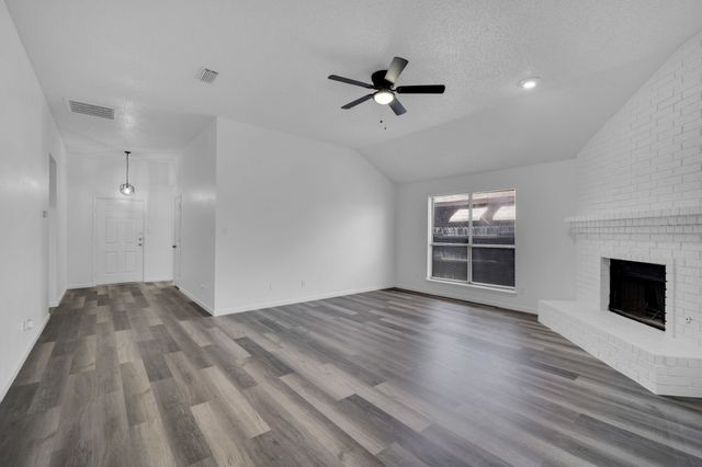 408 Wolfe Street, Cedar Hill, TX 75104