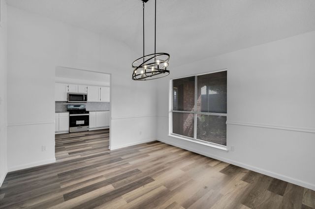 408 Wolfe Street, Cedar Hill, TX 75104