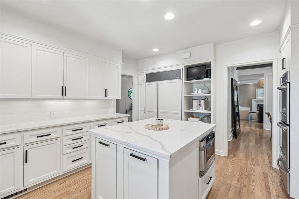 Image 17 of property listing at 6217 Claridge Court, Oklahoma City, OK 73118
