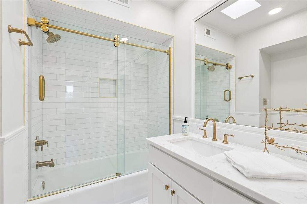 Image 30 of property listing at 6217 Claridge Court, Oklahoma City, OK 73118