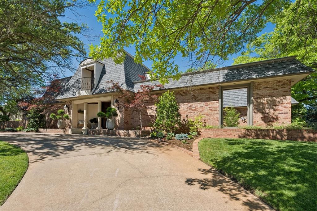 Image 39 of property listing at 6217 Claridge Court, Oklahoma City, OK 73118