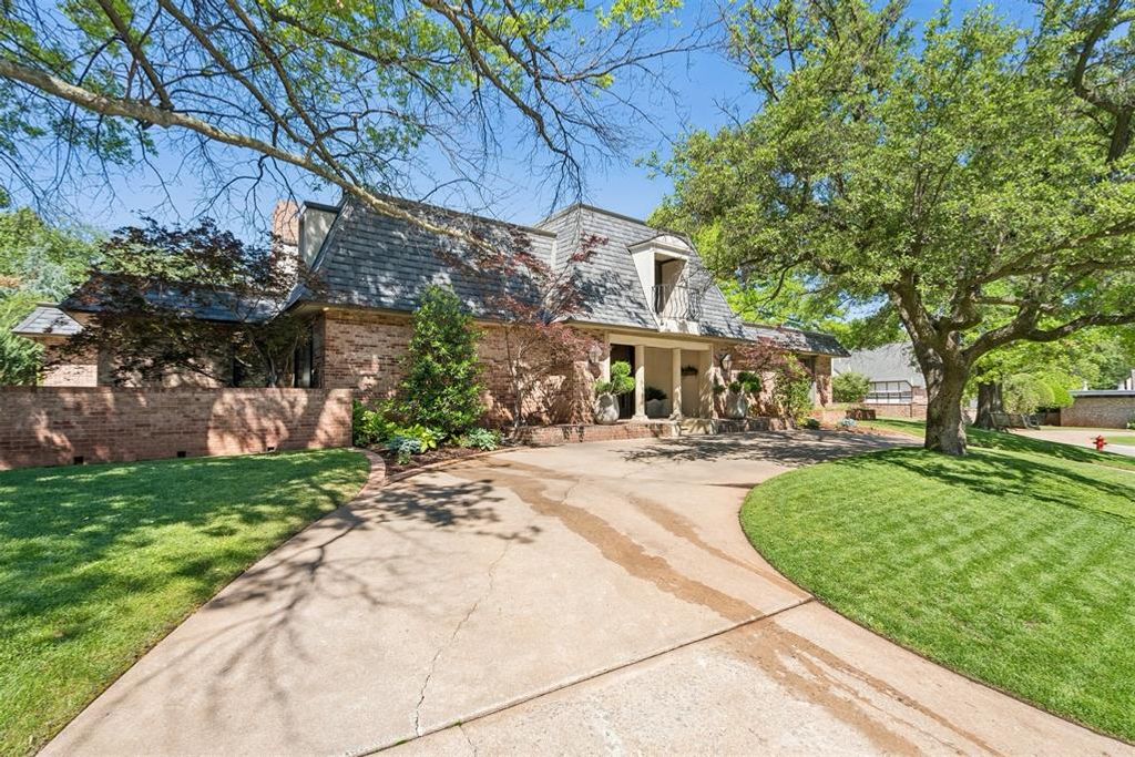 Image 40 of property listing at 6217 Claridge Court, Oklahoma City, OK 73118