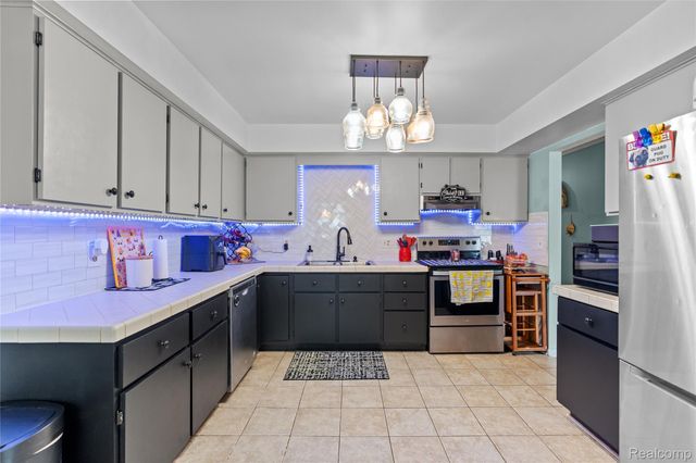 527 Leland Street, Flushing, MI 48433