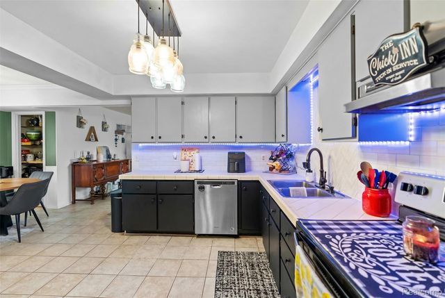 527 Leland Street, Flushing, MI 48433