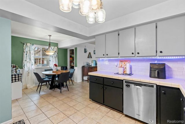 527 Leland Street, Flushing, MI 48433