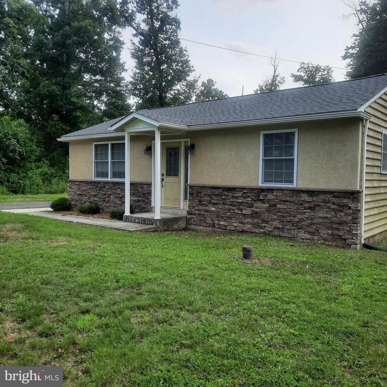 8060 EASTON RD, Ottsville, PA 18942
