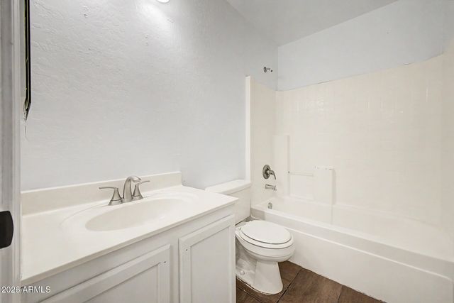 11223 W GLENROSA Avenue, Phoenix, AZ 85037
