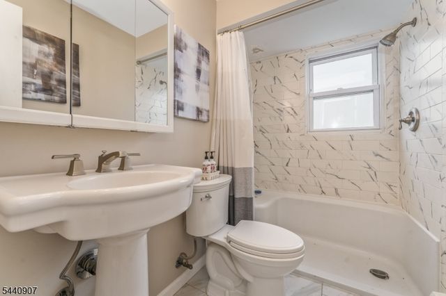 29 Stewartsville Rd, Franklin Twp., NJ 08886