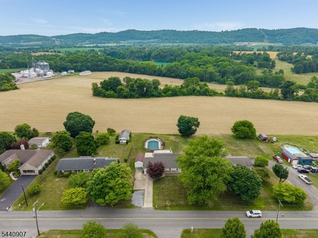 29 Stewartsville Rd, Franklin Twp., NJ 08886