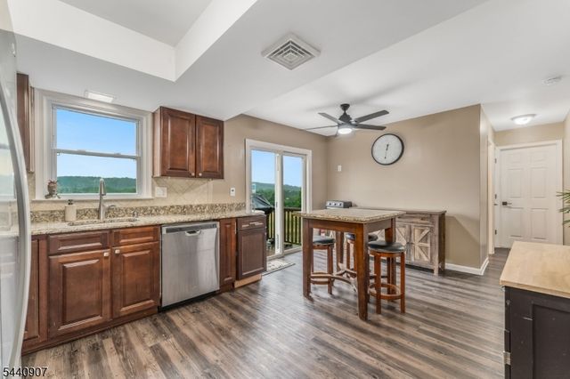 29 Stewartsville Rd, Franklin Twp., NJ 08886