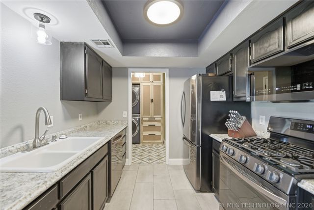 8249 127th East Avenue, Owasso, OK 74055