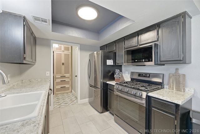 8249 127th East Avenue, Owasso, OK 74055