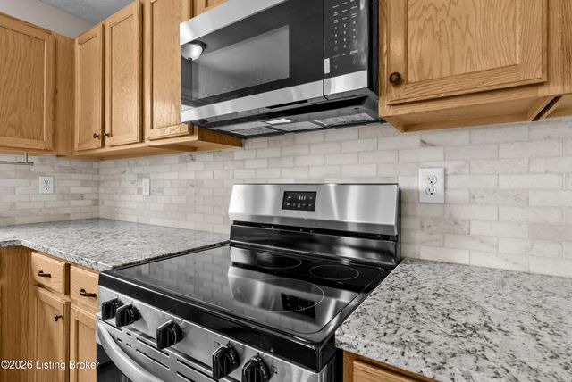 14204 Victory Ridge Dr, Louisville, KY 40245