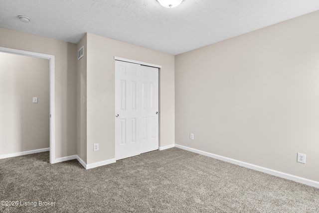 14204 Victory Ridge Dr, Louisville, KY 40245