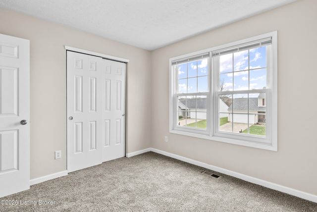 14204 Victory Ridge Dr, Louisville, KY 40245