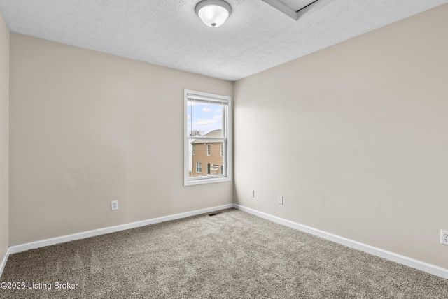 14204 Victory Ridge Dr, Louisville, KY 40245