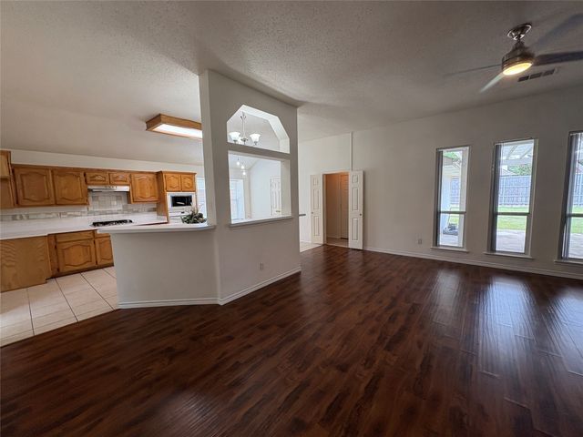 452 Parkshire Drive, Murphy, TX 75094