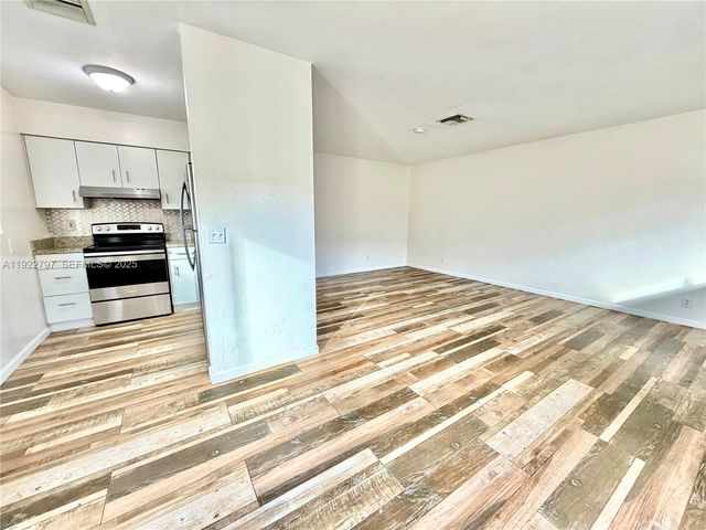 1821 N 17th Ct 21, Hollywood, FL 33020