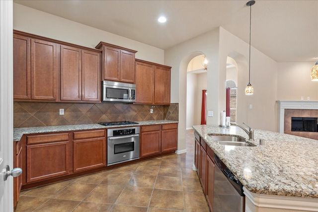 219 Boardwalk Avenue, Waxahachie, TX 75165
