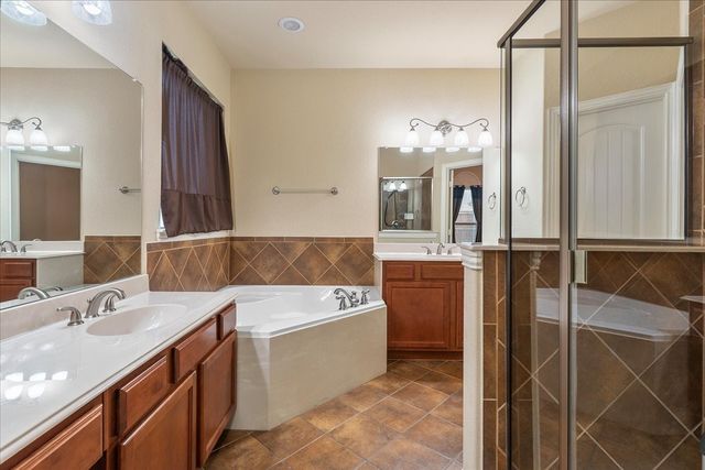 219 Boardwalk Avenue, Waxahachie, TX 75165