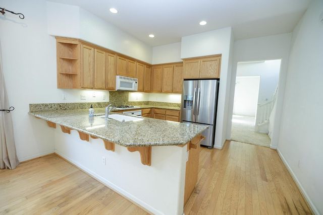 561 Stetson Dr, Oakdale, CA 95361