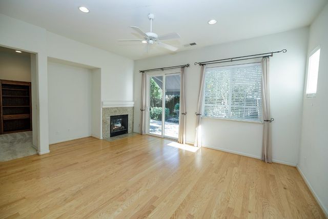 561 Stetson Dr, Oakdale, CA 95361