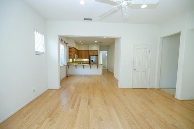 561 Stetson Dr, Oakdale, CA 95361