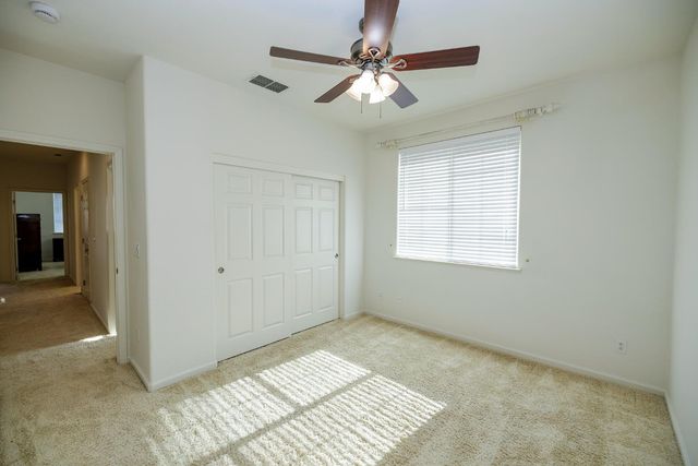 561 Stetson Dr, Oakdale, CA 95361