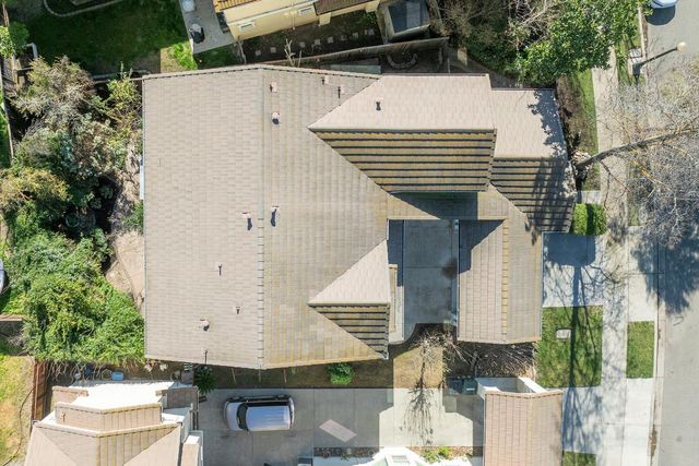 561 Stetson Dr, Oakdale, CA 95361