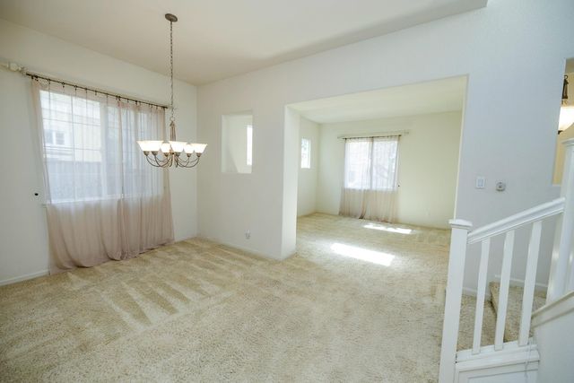 561 Stetson Dr, Oakdale, CA 95361