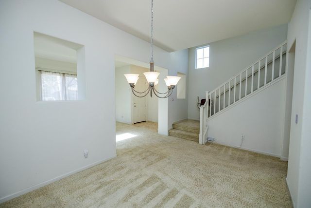 561 Stetson Dr, Oakdale, CA 95361