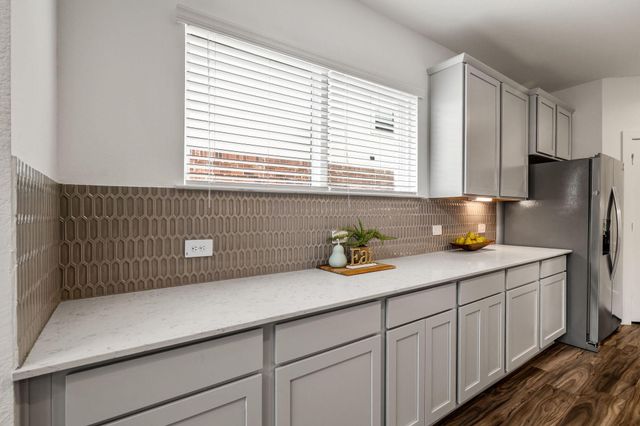 125 Aurora Springs Drive, Katy, TX 77493
