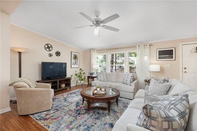 8 King Philip Road, Coventry, RI 02816