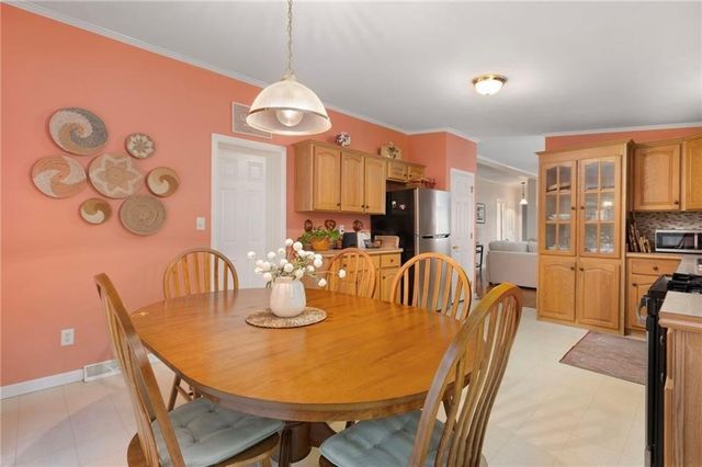 8 King Philip Road, Coventry, RI 02816