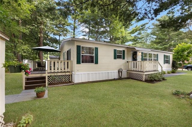 8 King Philip Road, Coventry, RI 02816