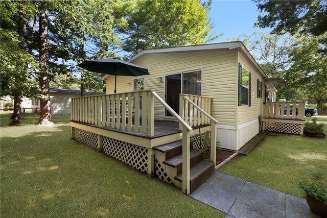 8 King Philip Road, Coventry, RI 02816