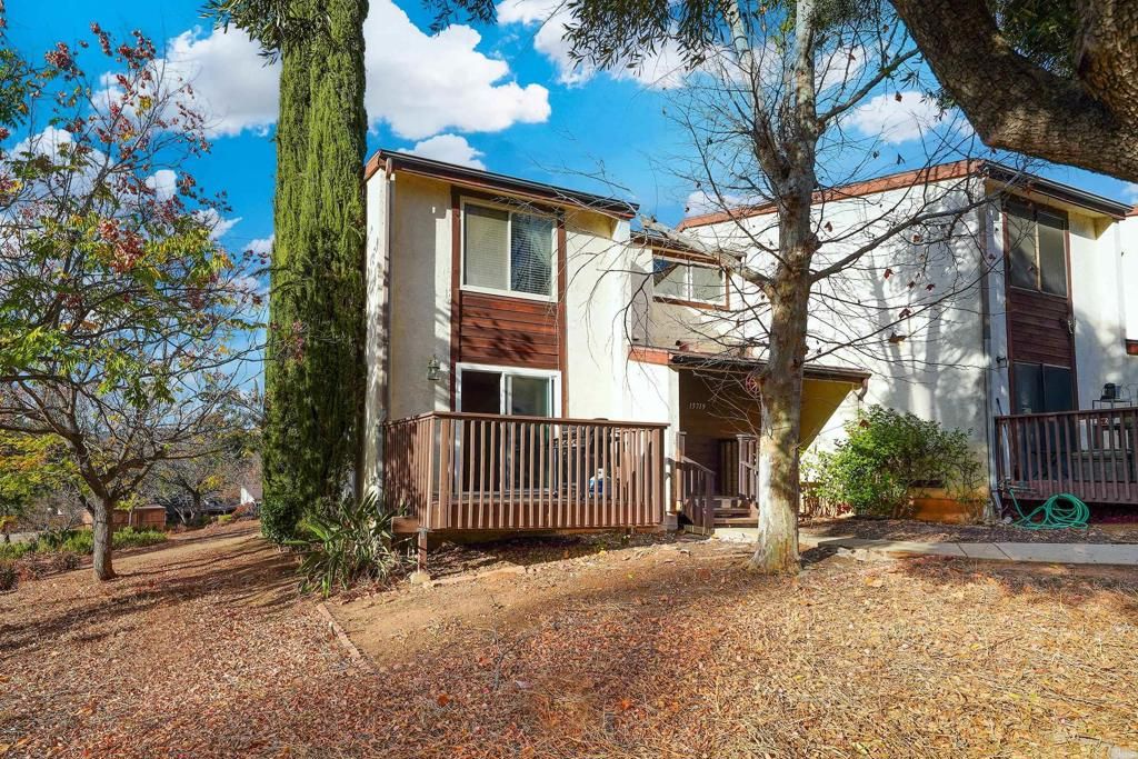 Image 4 of property listing at 15719 Davis Cup Lane, Ramona, CA 92065