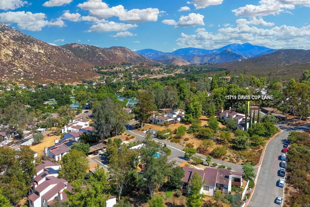 Image 5 of property listing at 15719 Davis Cup Lane, Ramona, CA 92065